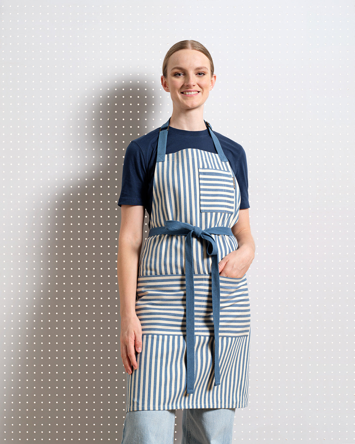 Bib Apron with Pockets-5