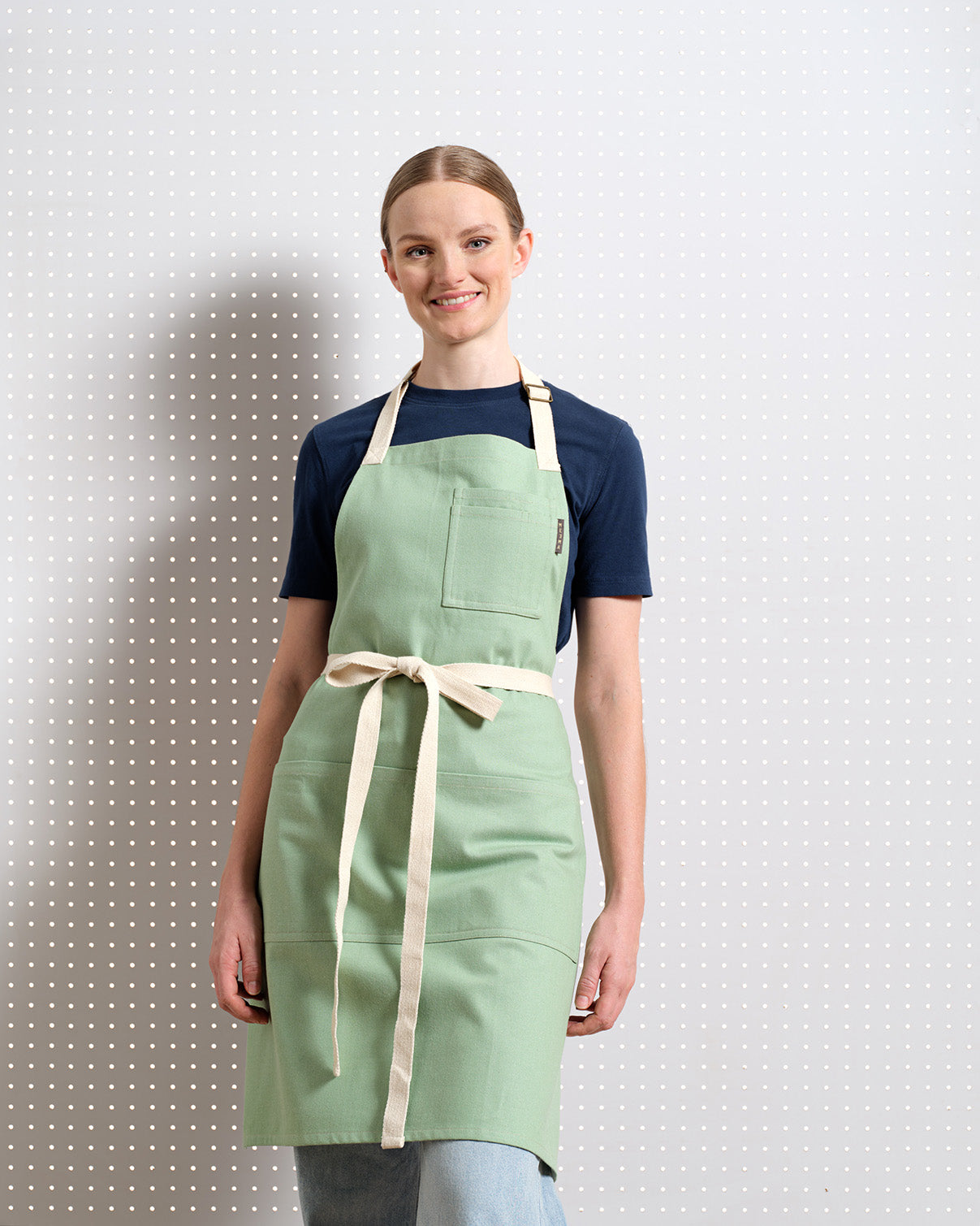 Bib Apron with Pockets-3
